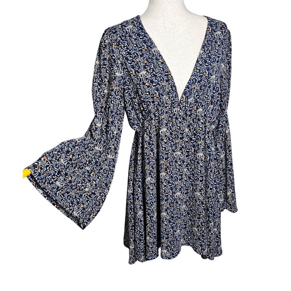 LUCCA Mini Floral Statement Sleeve Plunge Neckline Coquette Mini Dress Lg